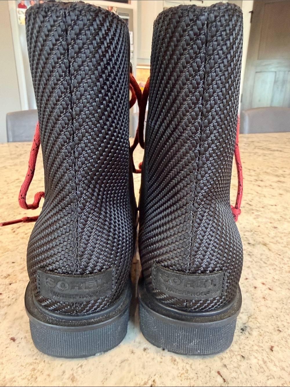 Women's 8.5 Sorel Black Leather Lace-Up Ankle Boots with Red Laces - Picture 5 of 8
